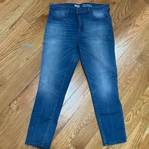 High Rise Jegging Crop ♥️ Size 10! Super Stretchy!